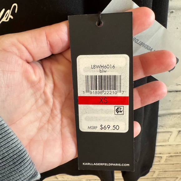 NWT! Women’s Karl Lagerfeld Paris black crew neck lightweight sweatshirt XS $69 - Picture 5 of 5